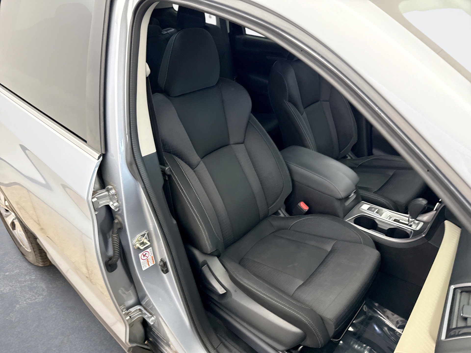 Used 2020 Subaru Ascent Premium w/ Convenience Package image 16