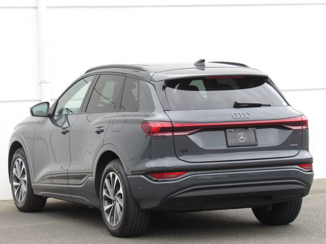 Used 2025 Audi Q6 e-tron Prestige AWD/4WD image 5