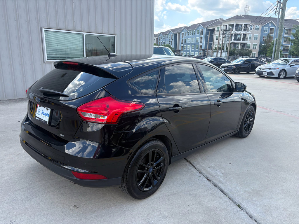 Used 2017 Ford Focus SE FWD image 8
