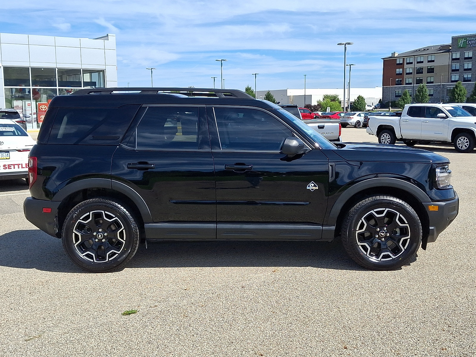 Used 2025 Ford Bronco Sport Outer Banks w/ Outer Banks Tech Package+ AWD/4WD image 7