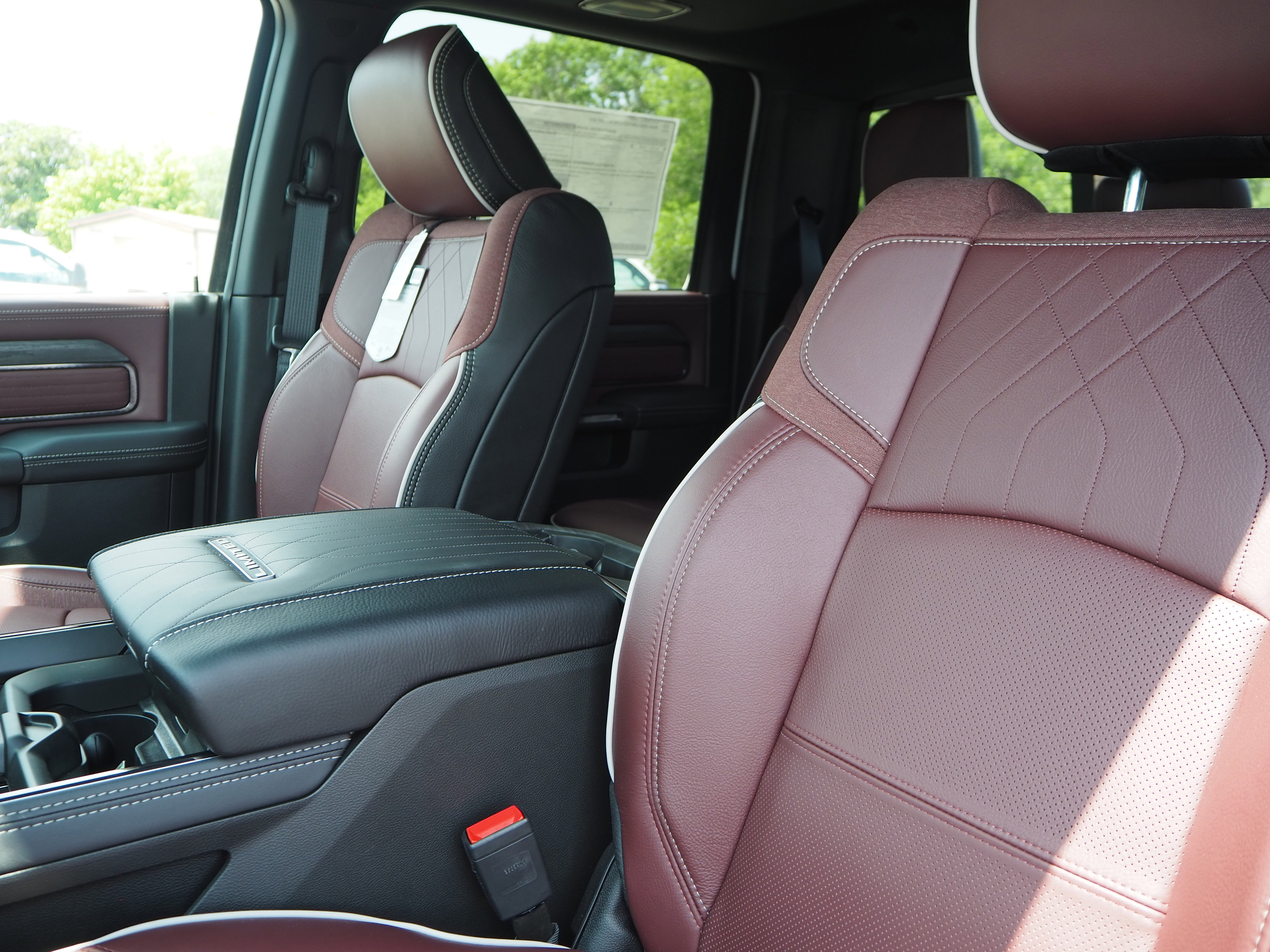 New 2025 RAM 2500 Limited image 12