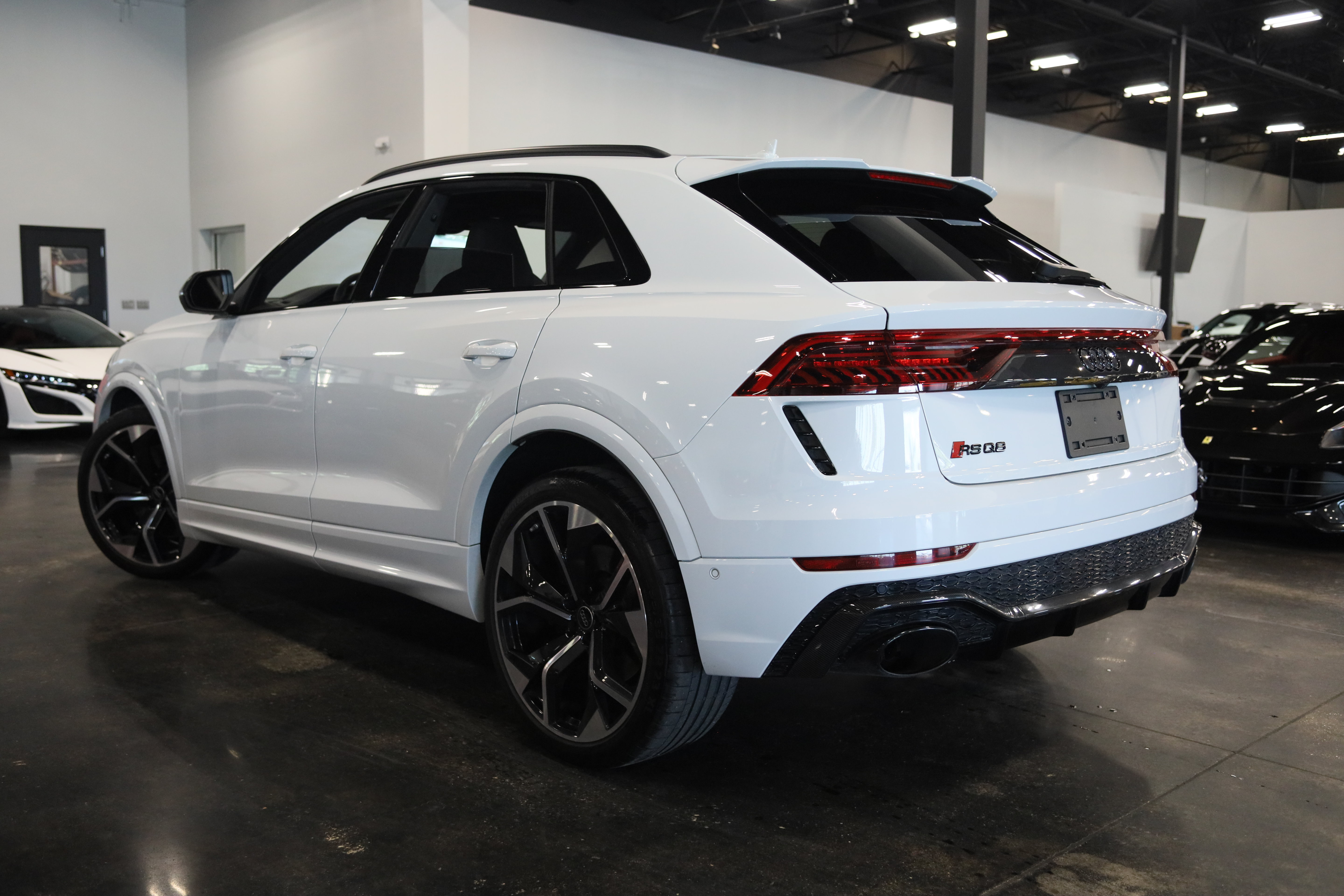 Used 2024 Audi RS Q8 AWD/4WD image 4