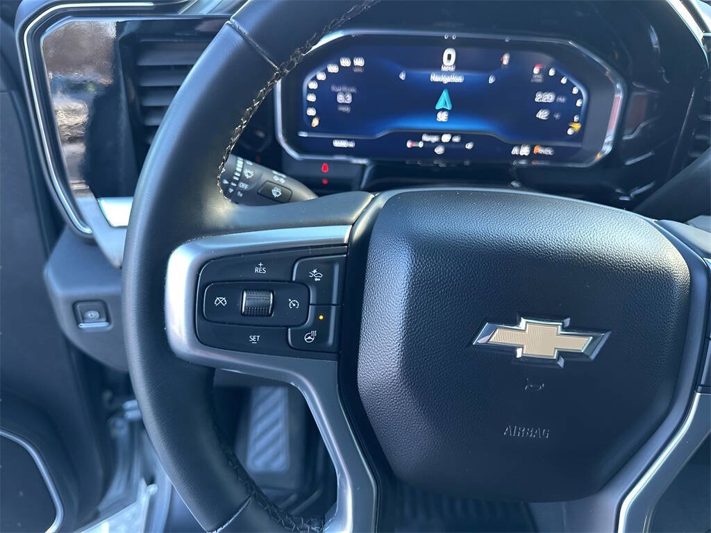 Used 2025 Chevrolet Silverado 1500 LT image 22