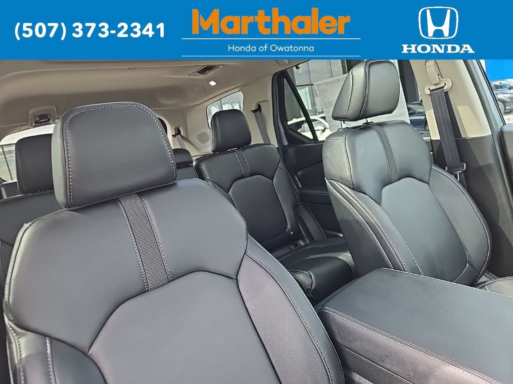 Used 2025 Honda Pilot Touring image 21
