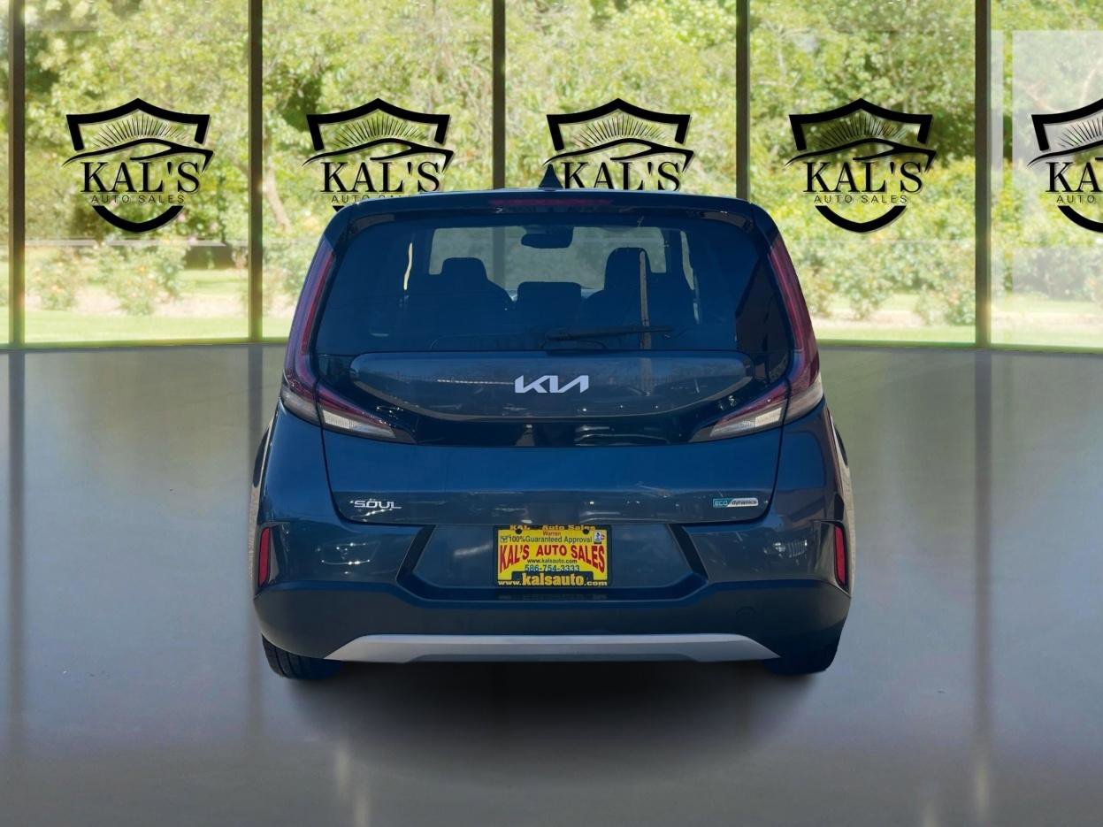 Used 2023 Kia Soul EX FWD image 6