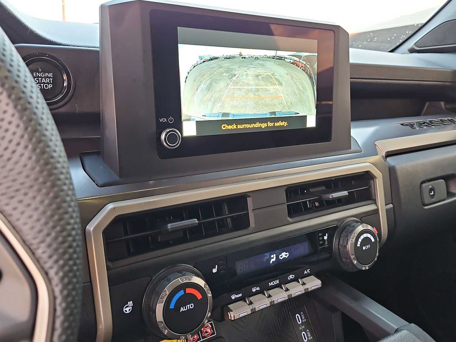 Used 2025 Toyota Tacoma SR5 AWD/4WD image 20