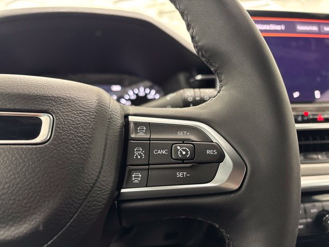 Used 2024 Jeep Compass Limited AWD/4WD image 30
