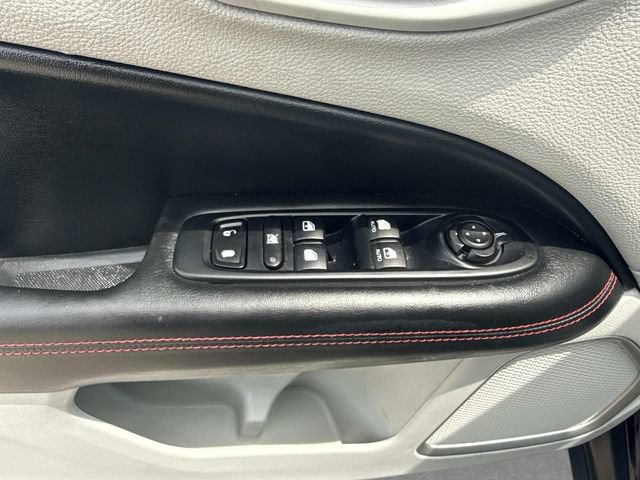 Used 2020 Jeep Compass Limited AWD/4WD image 13
