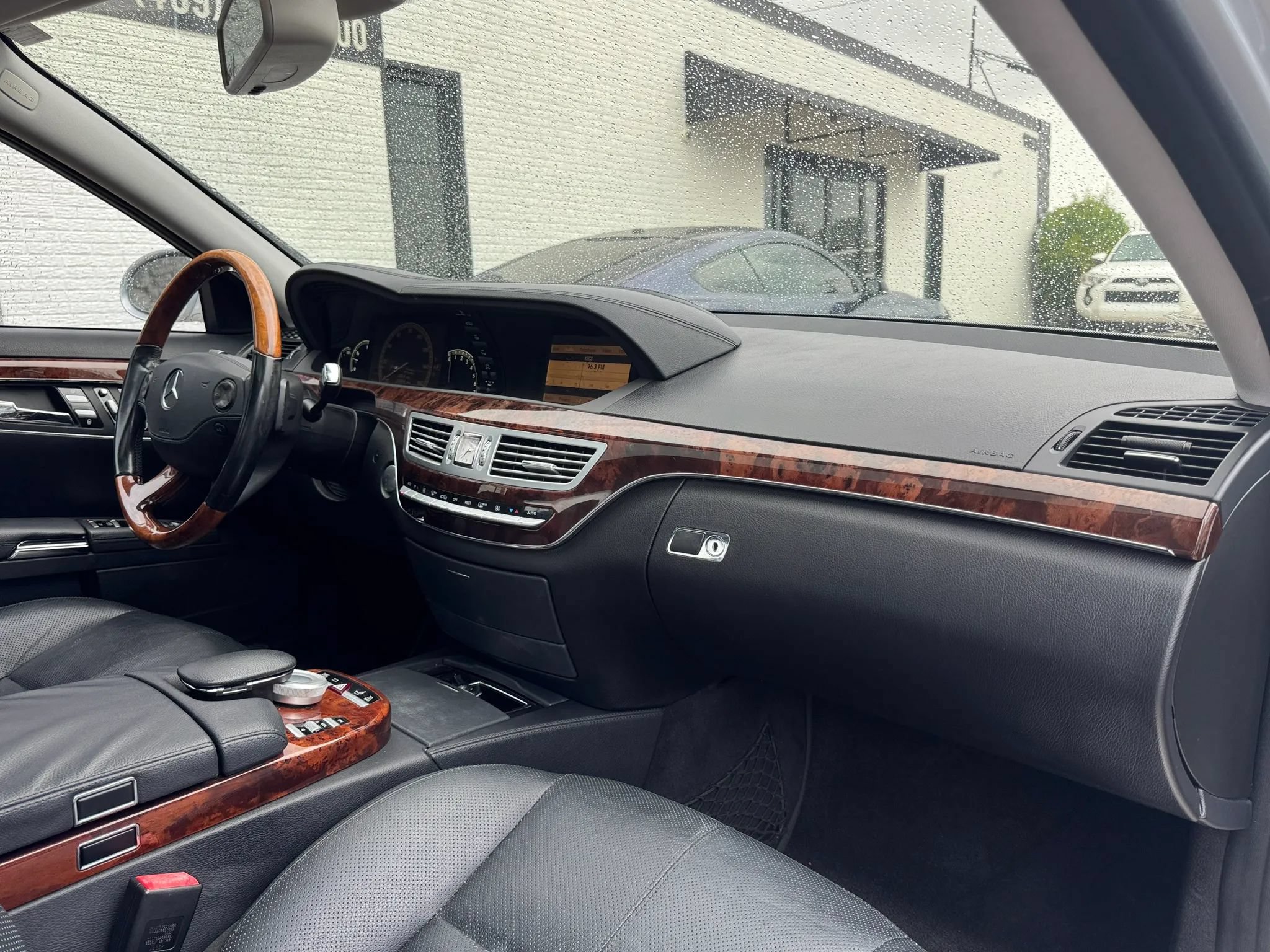 Used 2009 Mercedes-Benz S 550 image 24