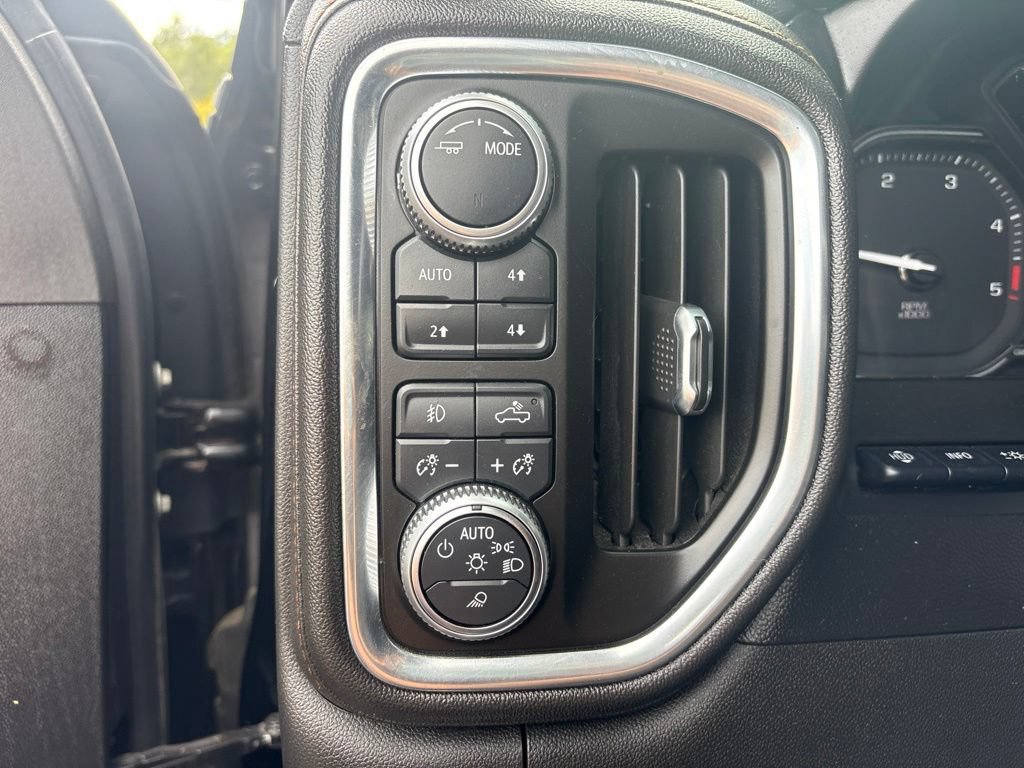 Used 2021 GMC Sierra 2500 AT4 w/ AT4 Premium Plus Package AWD/4WD image 10
