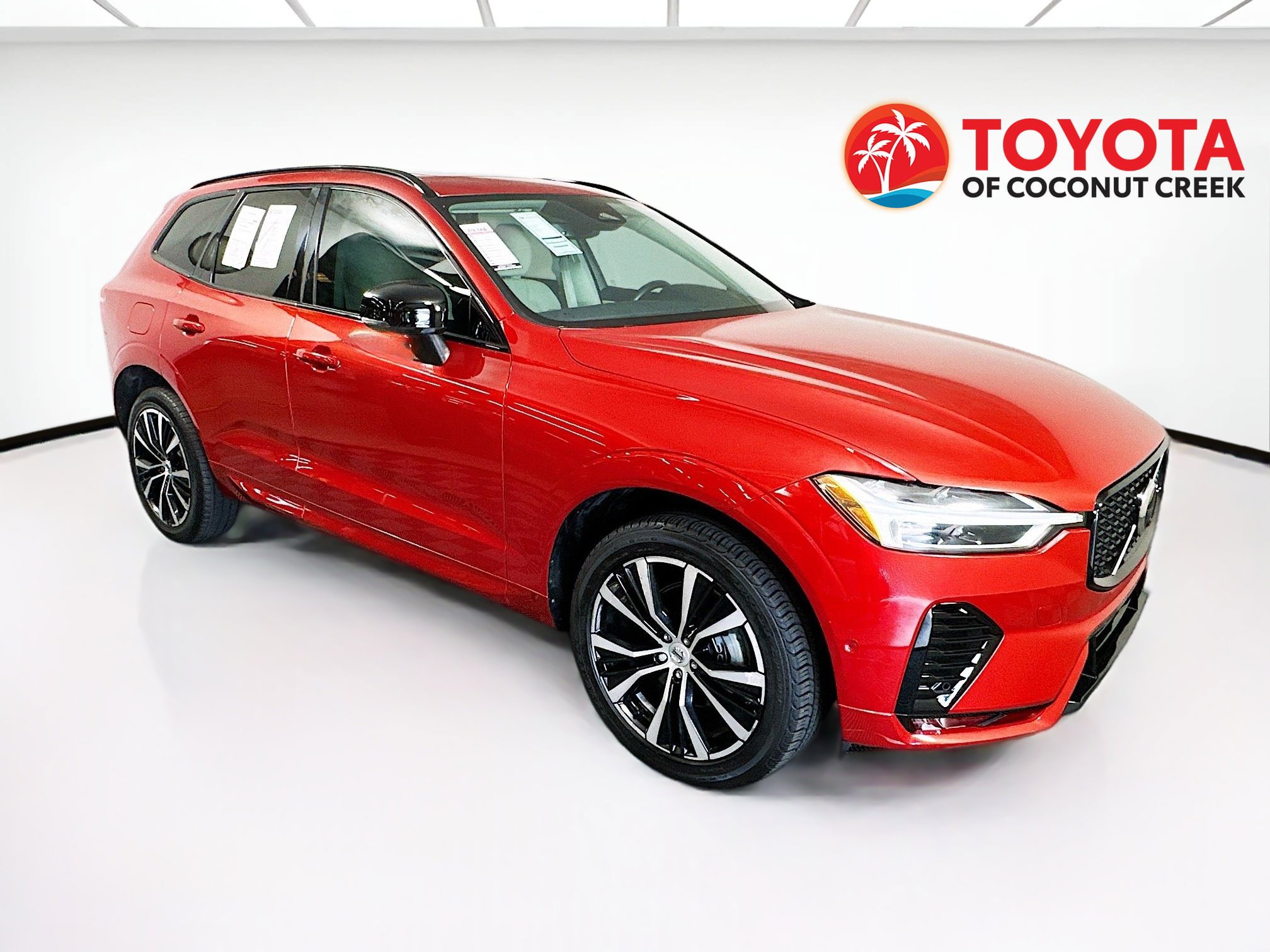 Used 2023 Volvo XC60 B5 Plus w/ Protection Package Premier image 1