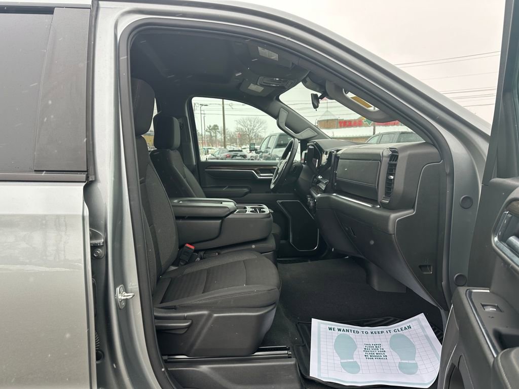 Used 2025 Chevrolet Silverado 1500 LT image 19