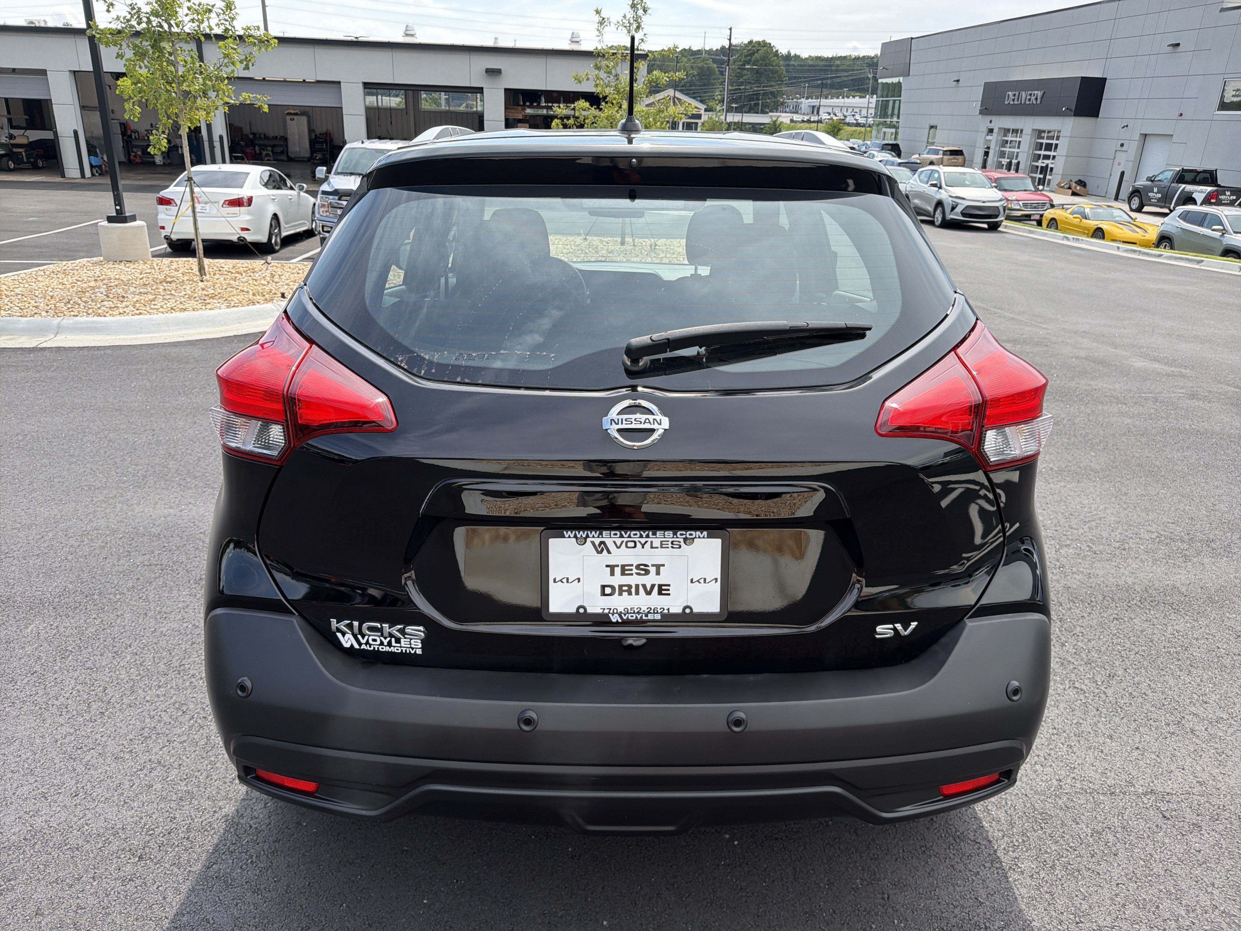 Used 2020 Nissan Kicks SV FWD image 6