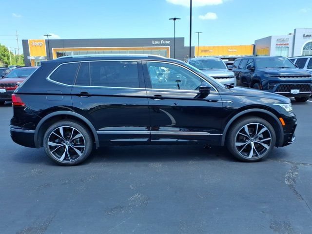 Used 2024 Volkswagen Tiguan SEL R-Line AWD/4WD image 30