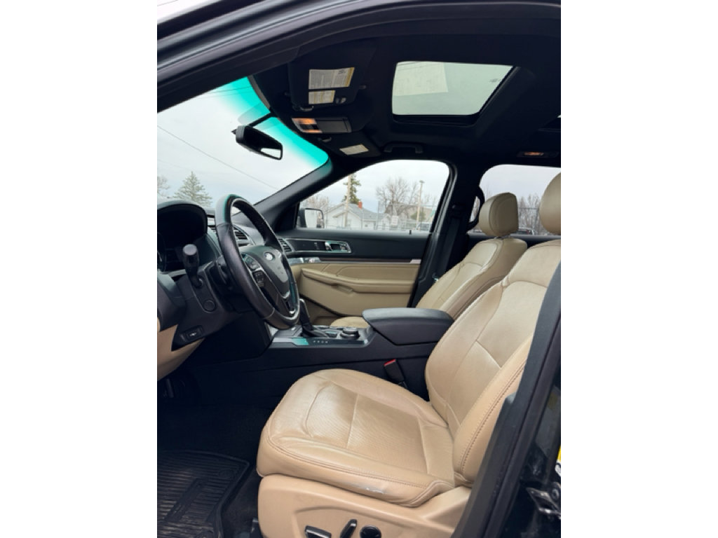 Used 2016 Ford Explorer Limited w/ Class II Trailer Tow Package image 19