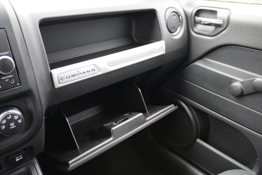 Used 2014 Jeep Compass Sport AWD/4WD image 22