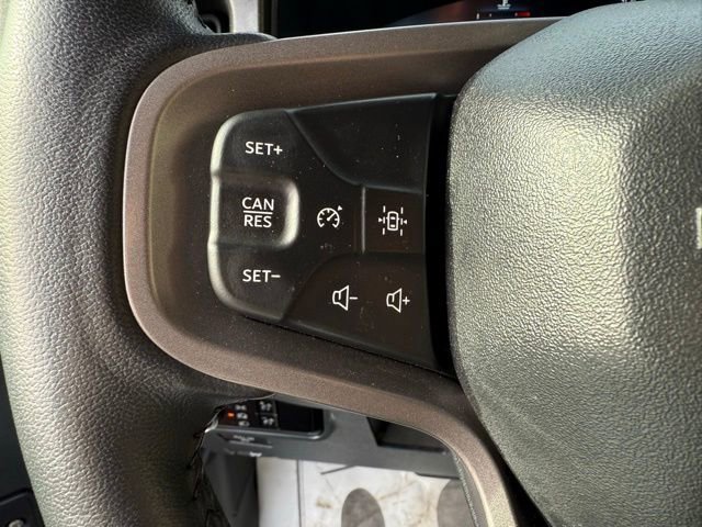 Used 2025 Ford Bronco Badlands image 18