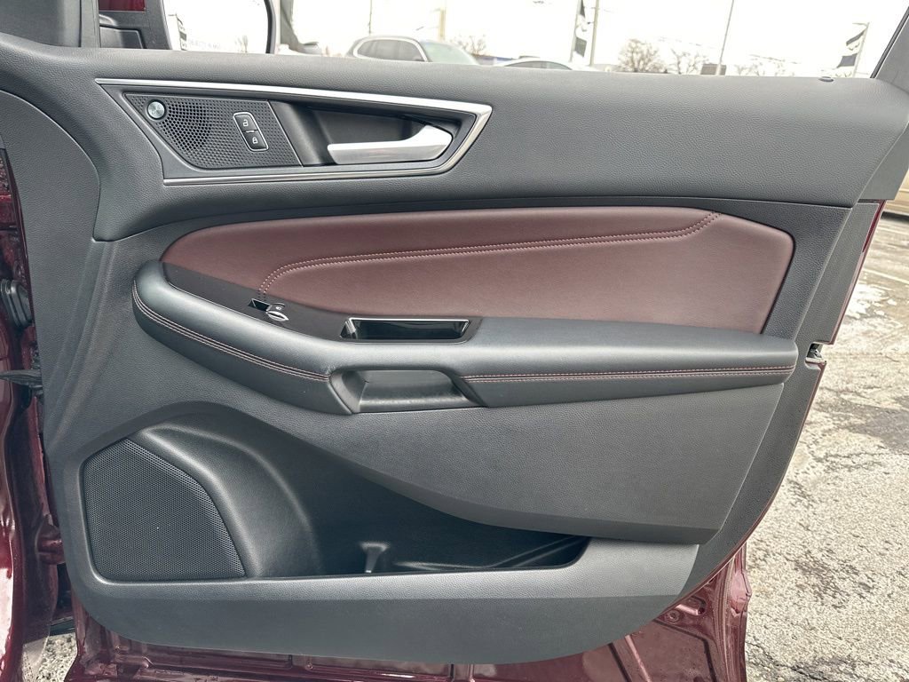 Used 2020 Ford Edge Titanium w/ Equipment Group 301A image 23