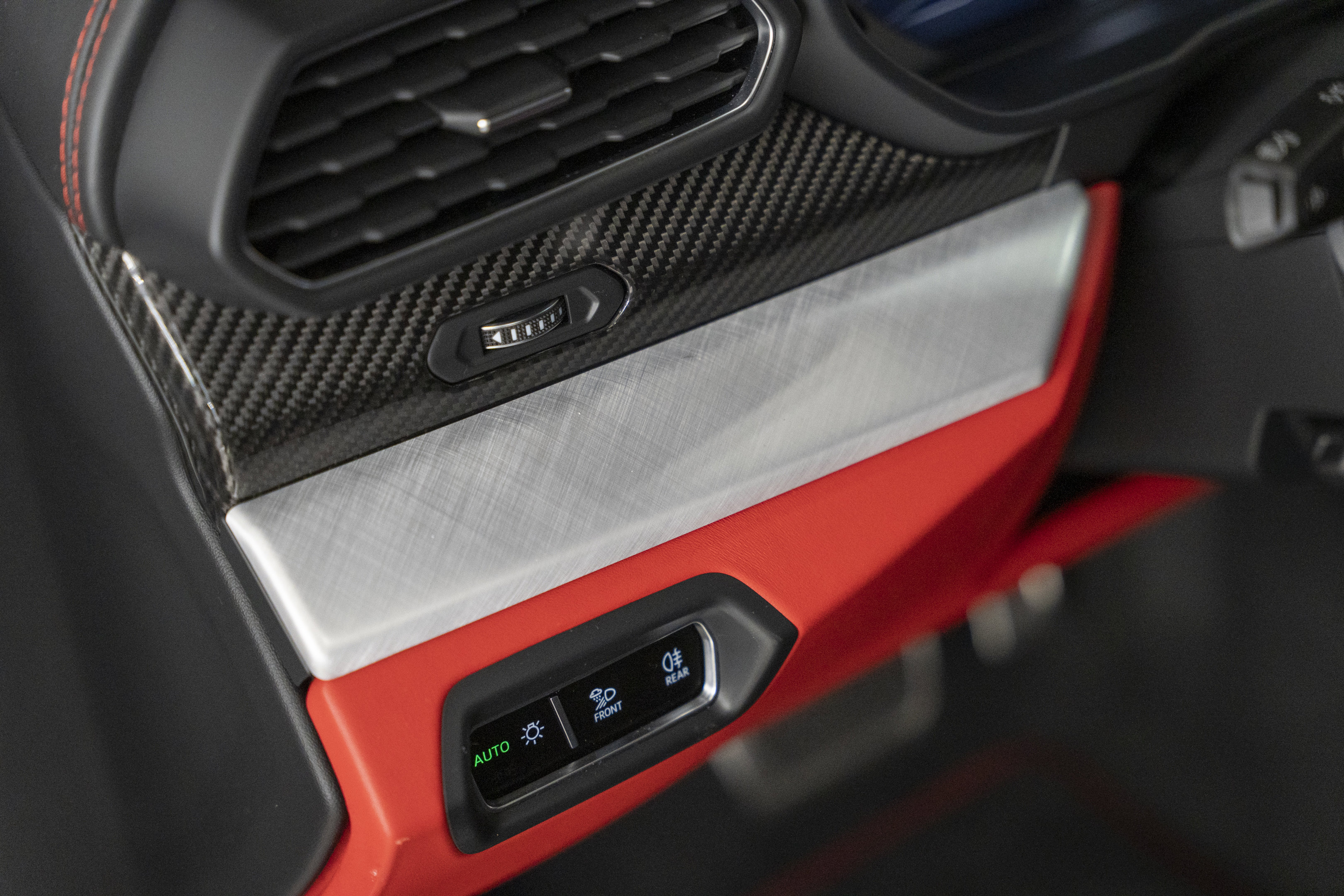 Used 2021 Lamborghini Urus AWD image 37