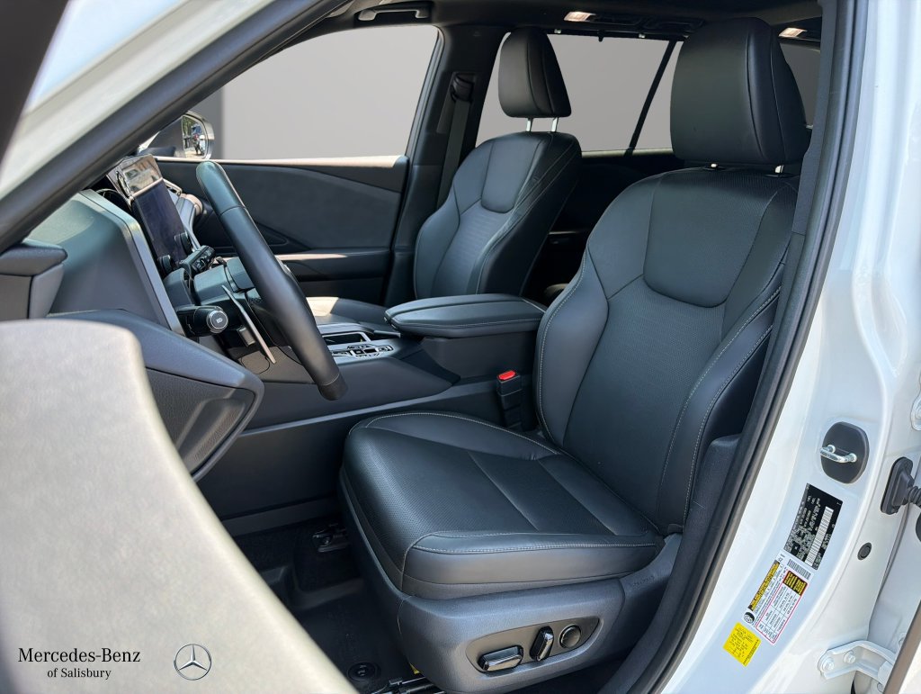 Used 2024 Lexus TX 350 AWD w/ Captains Chair Package image 14