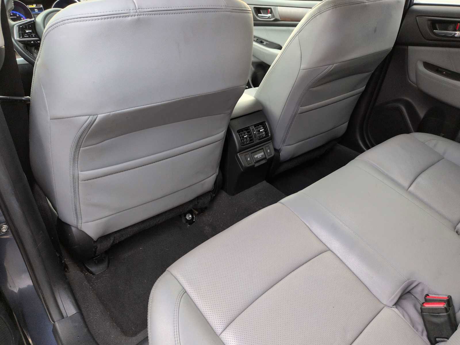 Used 2018 Subaru Outback 2.5i Limited image 18