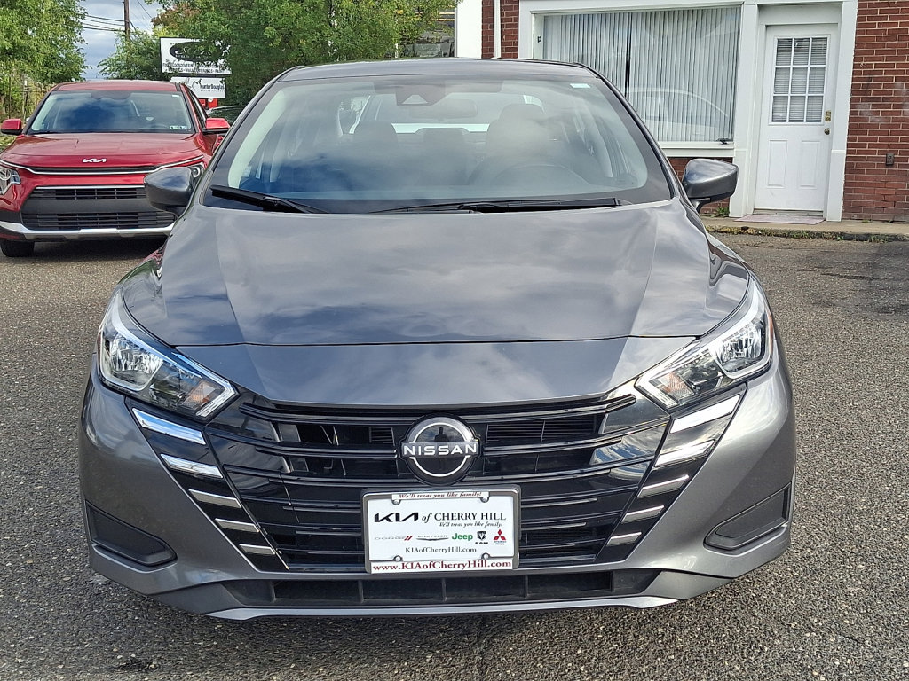 Used 2024 Nissan Versa SV FWD image 8