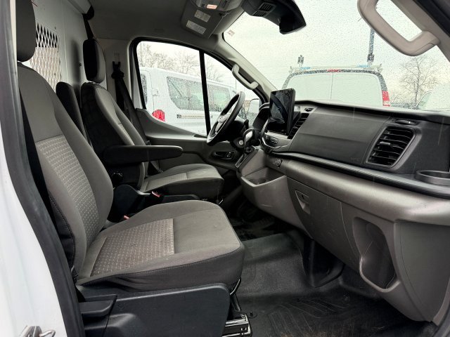 Used 2022 Ford Transit 150 Low Roof RWD image 25