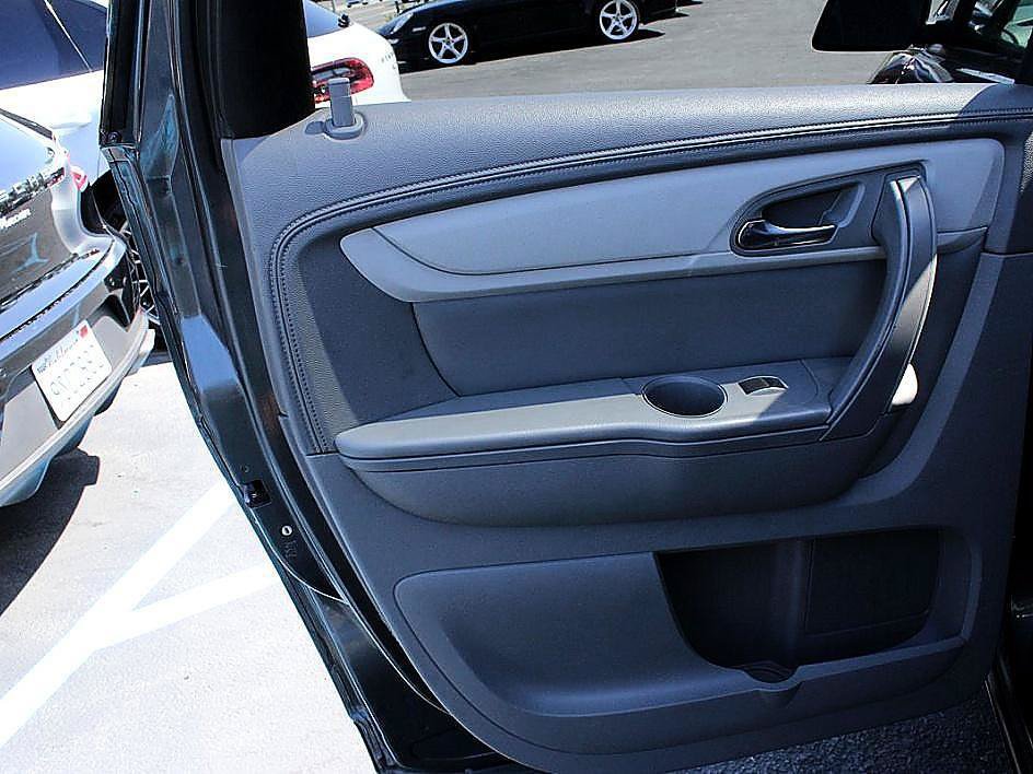 Used 2014 Chevrolet Traverse LS FWD image 15