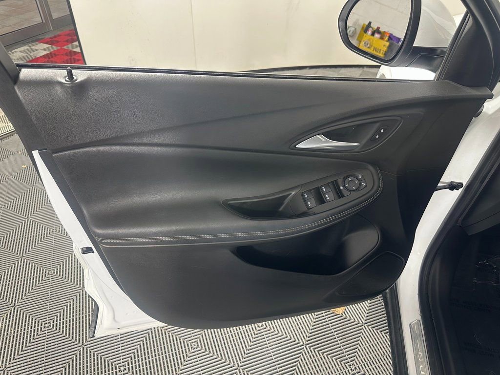 Used 2021 Buick Encore GX Preferred image 18