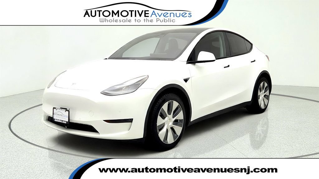 Used 2020 Tesla Model Y Long Range AWD/4WD image 1