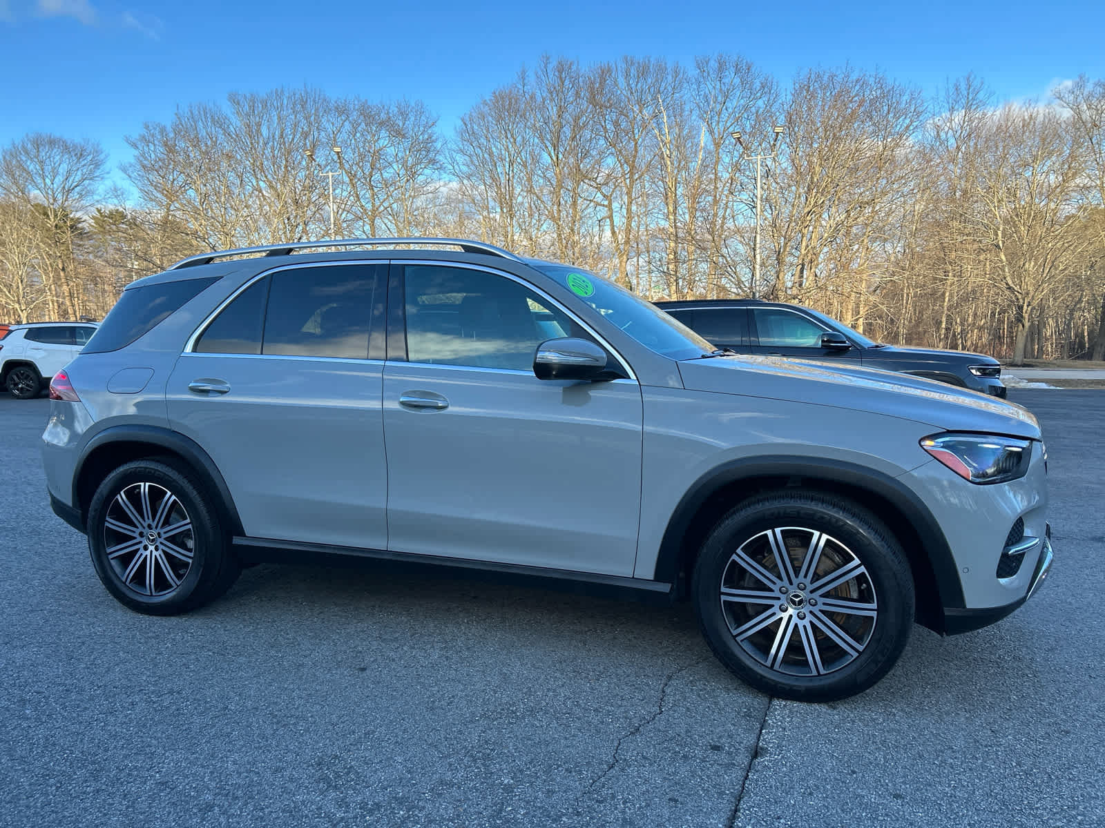 Used 2024 Mercedes-Benz GLE 350 4MATIC image 3