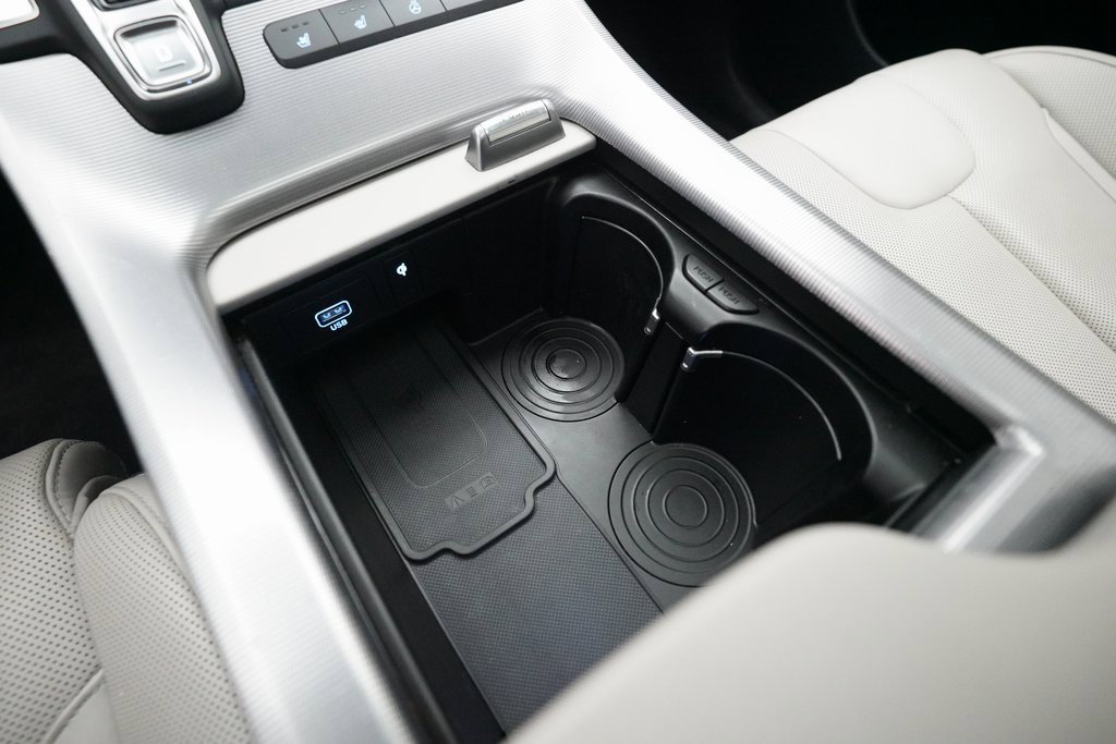 Used 2024 Hyundai Palisade Calligraphy image 18