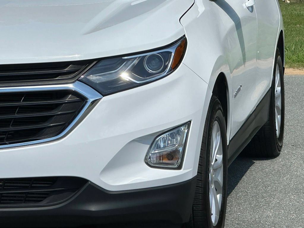 Used 2020 Chevrolet Equinox LT w/ Driver Convenience Package AWD/4WD image 43