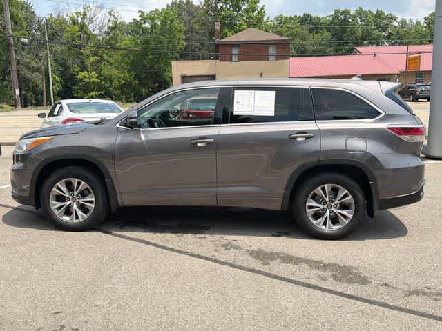 Used 2016 Toyota Highlander Plus AWD/4WD video 2