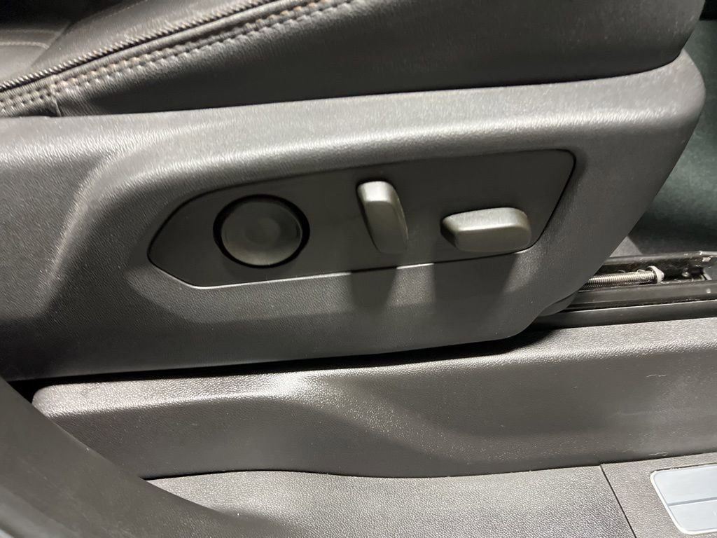 Used 2023 Chevrolet Silverado 1500 High Country w/ Max Trailering Package image 13