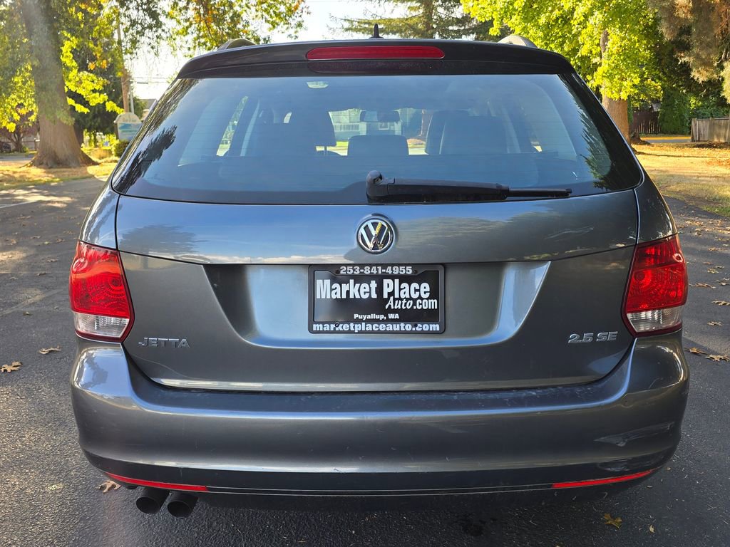 Used 2011 Volkswagen Jetta SE w/ Wheel & Sunroof Pkg FWD image 5