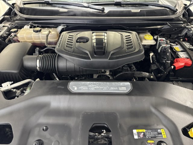Used 2024 Jeep Wagoneer L Series II w/ Flexible Seating Group AWD/4WD image 31