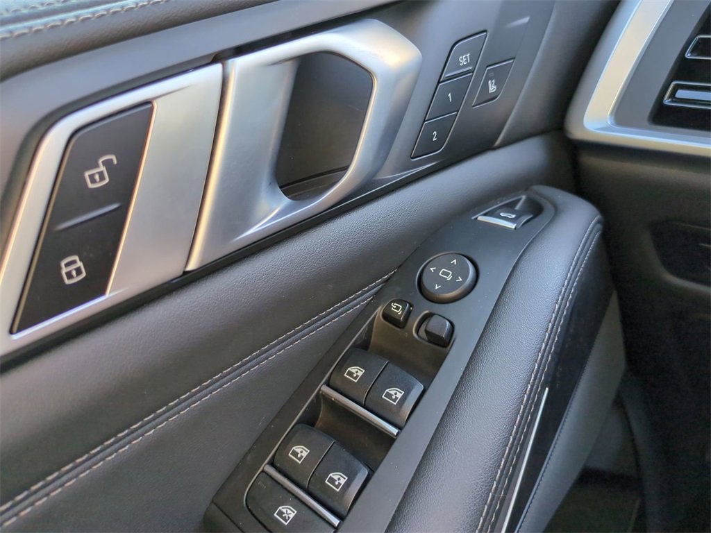 Used 2025 BMW X5 sDrive40i image 29