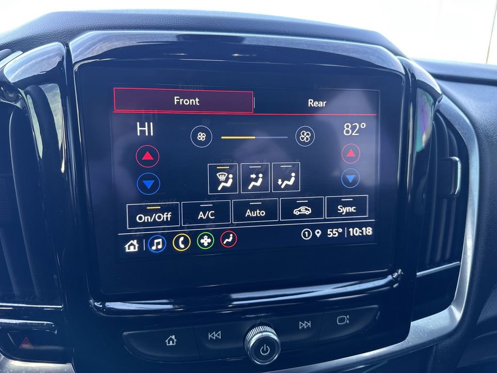 Used 2023 Chevrolet Traverse LT image 19