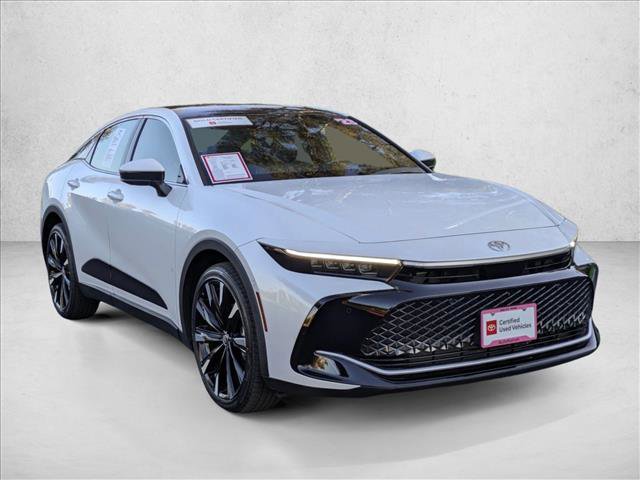 Used 2023 Toyota Crown Platinum image 3