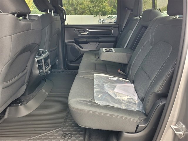 New 2026 RAM 1500 4x4 Crew Cab image 7
