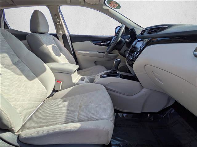 Used 2020 Nissan Rogue Sport SV image 19