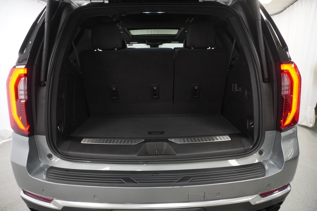 Used 2025 GMC Yukon Denali w/ Denali Reserve Package image 47