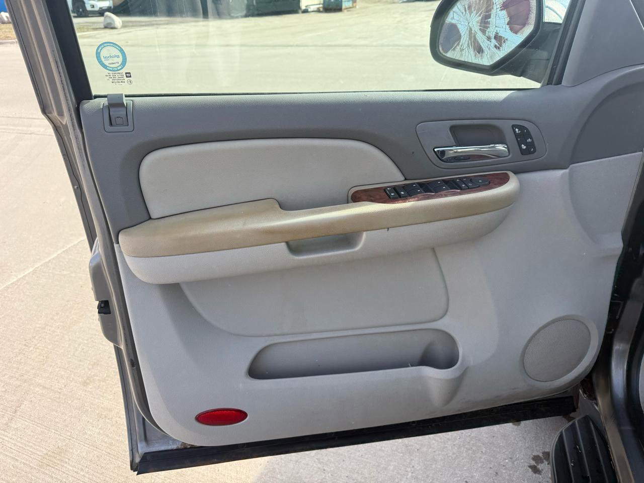 Used 2007 Chevrolet Suburban LT w/ LT Preferred Equipment Group image 11