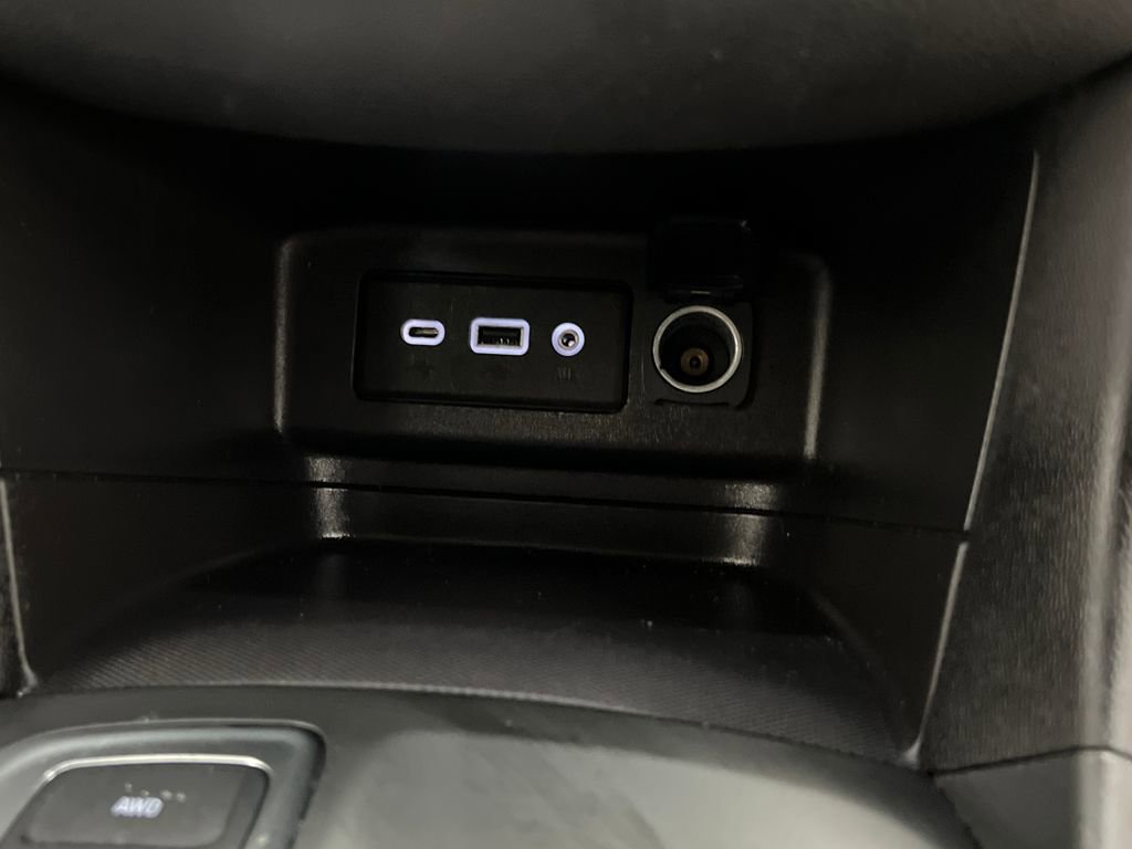 Used 2020 Chevrolet Equinox LT image 47