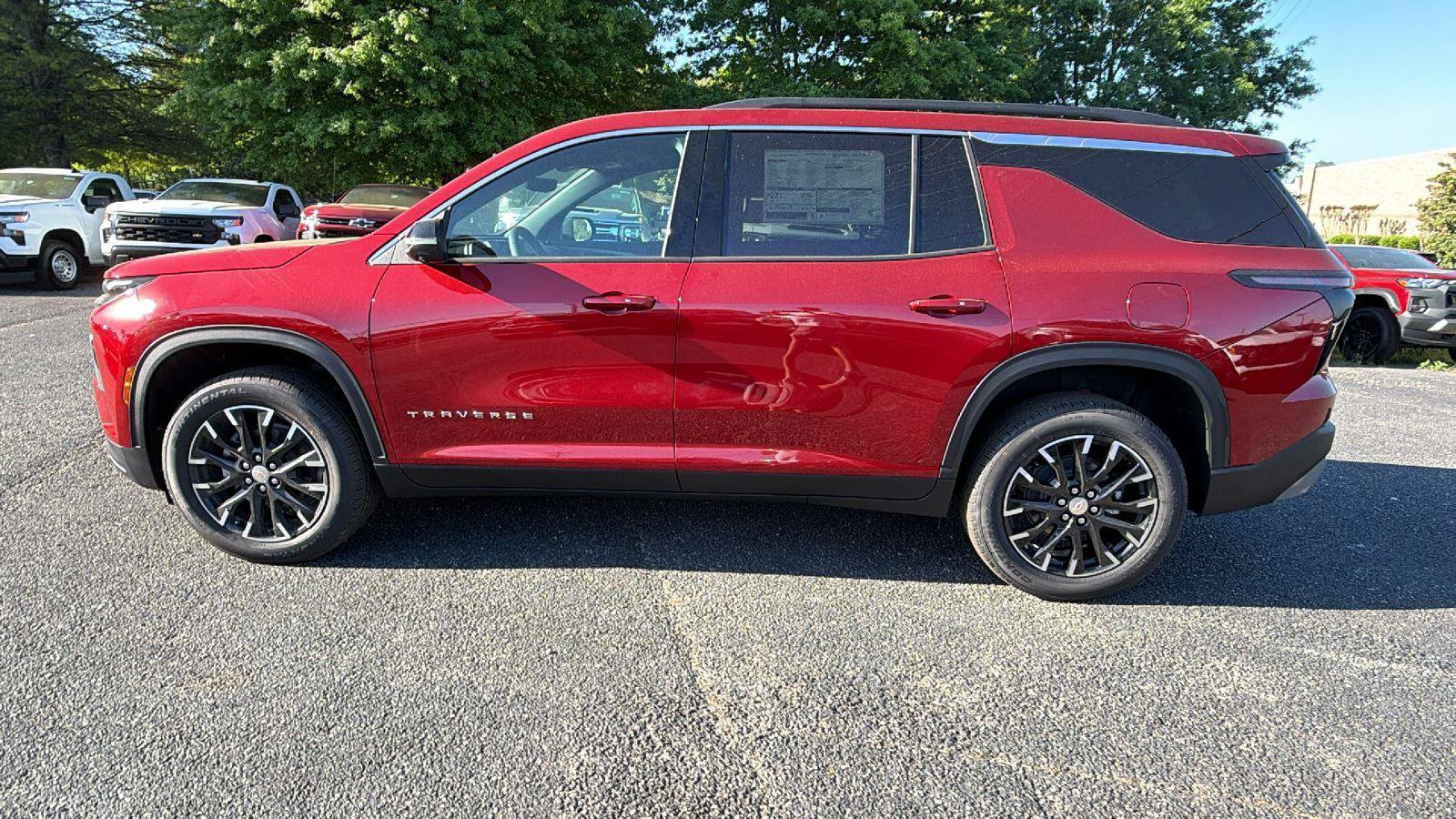 New 2026 Chevrolet Traverse LT w/ Sun and Wheel Package FWD image 8