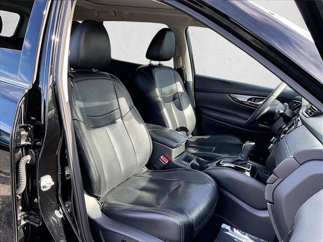 Used 2019 Nissan Rogue SL w/ Premium Package FWD image 9