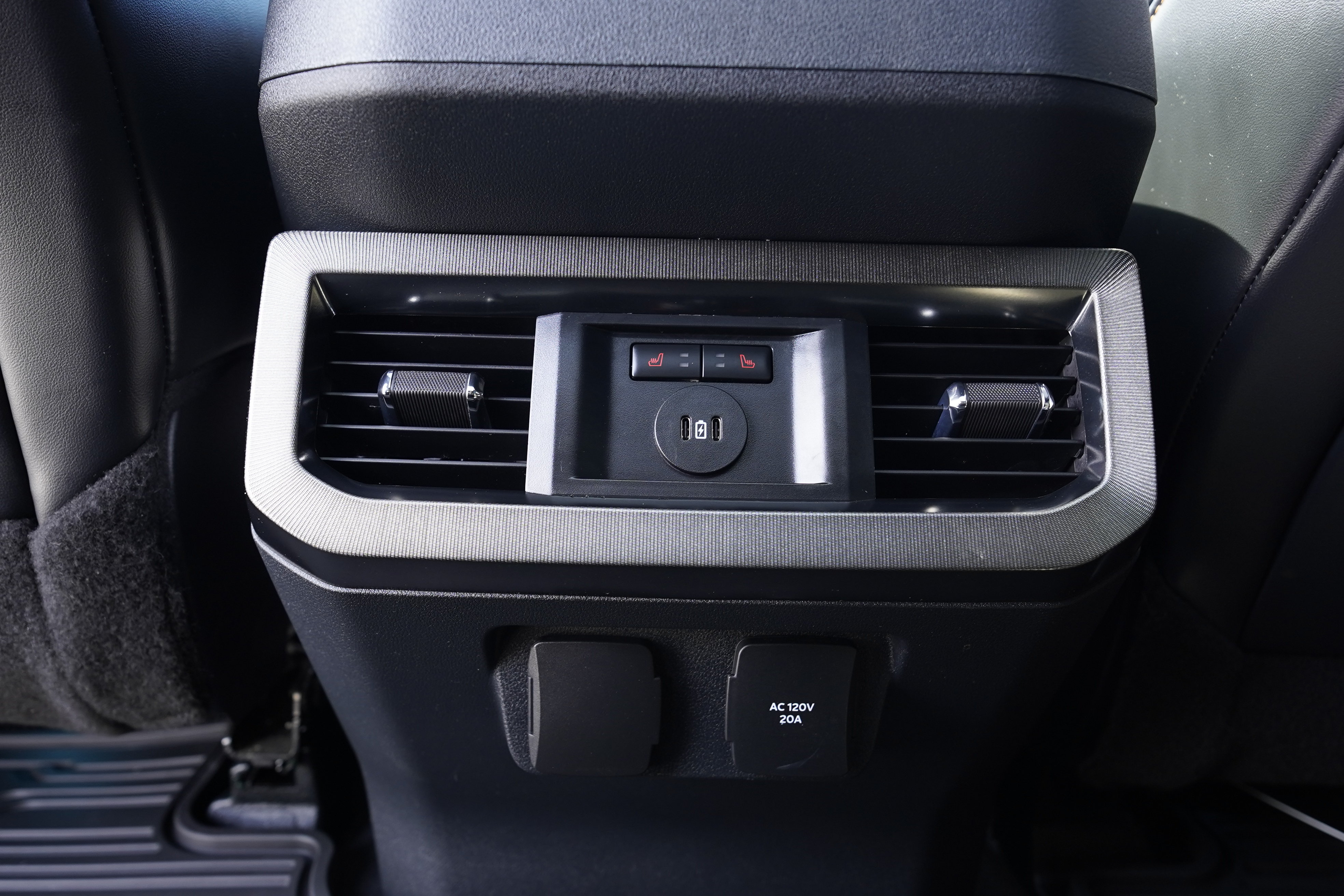 Used 2024 Ford F250 Platinum AWD/4WD image 19