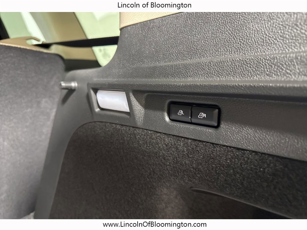 New 2026 Lincoln Corsair Premiere image 70