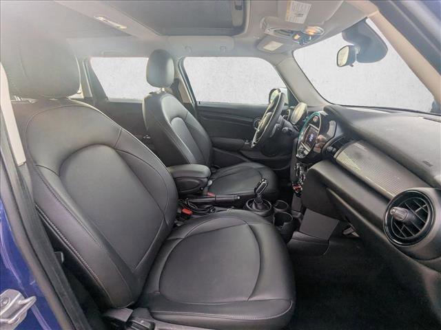 Used 2021 MINI Cooper 4-Door Hardtop w/ 6.5" Touchscreen Package image 21